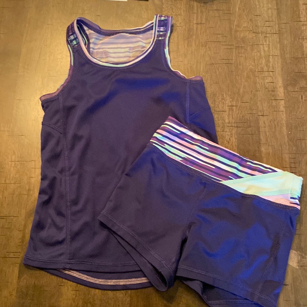 Girls small/size 6 Athletic tank top and short set.